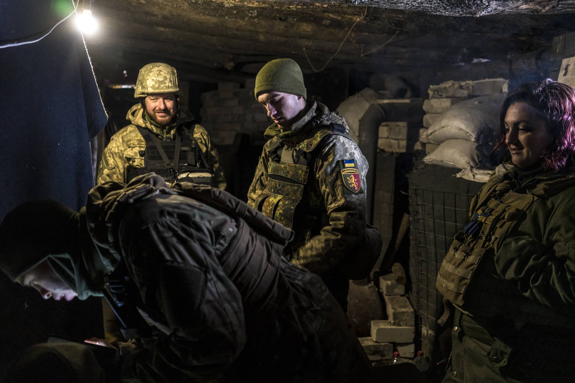 Phương Tây cảnh báo Nga sắp tấn công, Ukraine bất ngờ nói khác - 1