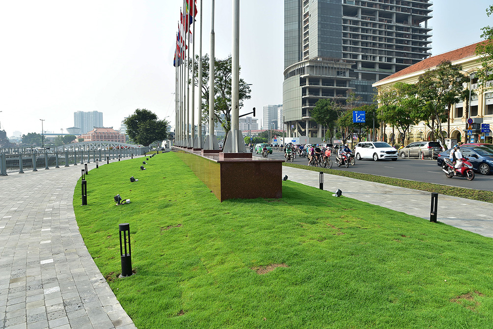 Vẻ hiện đại ở công viên bên bờ sông Sài Gòn sau cải tạo - 11