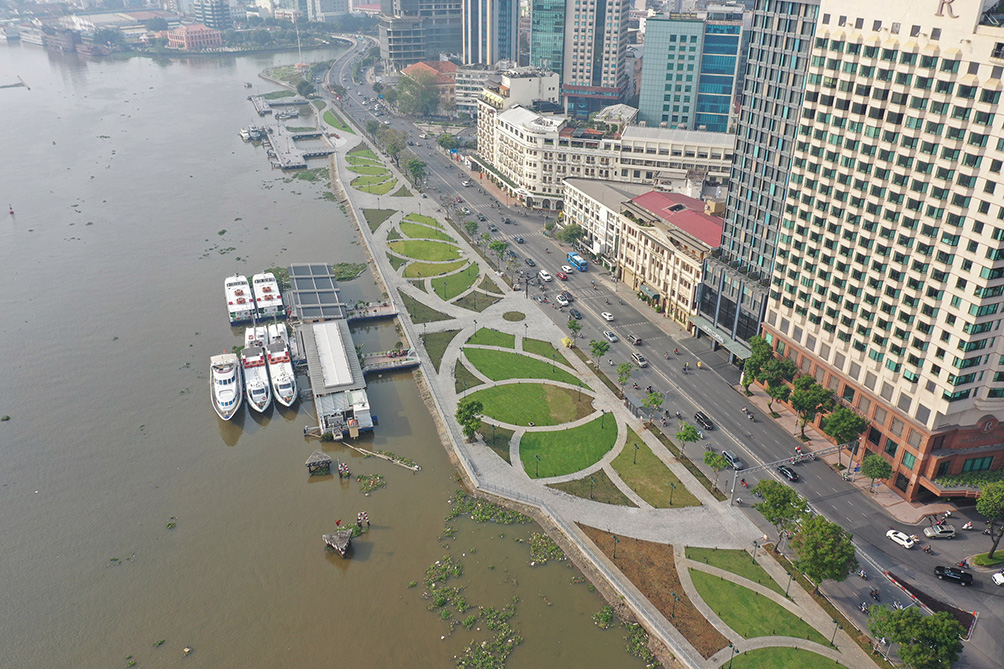 Vẻ hiện đại ở công viên bên bờ sông Sài Gòn sau cải tạo - 14