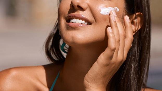 5 tips 'đánh thức' làn da xỉn màu vào mùa xuân - 4