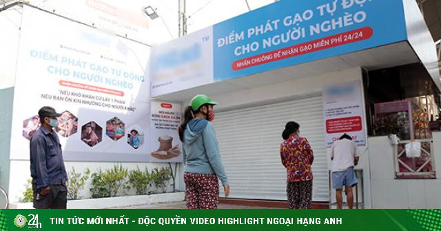 Tết dè sẻn sau một năm đại dịch COVID-19 hoành hành - 24H