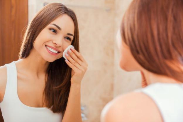 Mách bạn tips trang điểm lâu trôi, rạng rỡ cả ngày - 2