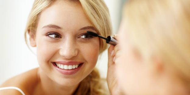 Mách bạn tips trang điểm lâu trôi, rạng rỡ cả ngày - 5