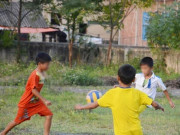 Bé trai 5 tuổi tử vong khi chơi ngoài sân bóng