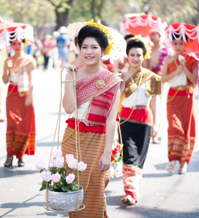 Khám phá nét đặc trưng của lễ hội Té nước mừng năm mới ở Lào, Campuchia và Thái Lan - 1