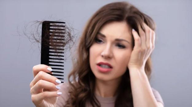 Giúp bạn giải quyết nhanh chóng tóc xơ rối vào buổi sáng - 1