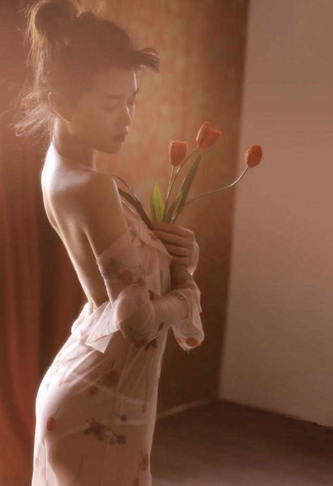 Bộ ảnh của cô gái quá xinh "gây sốt" mạng xã hội Trung Quốc - 4