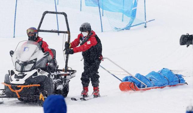 VĐV trượt tuyết Australia gặp tai nạn nghiêm trọng khi va chạm với đồng đội - 1