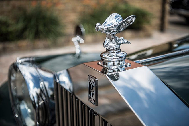 Rolls-Royce thiết kế lại biểu tượng "Thiếu Phụ Bay" sau 111 năm - 1