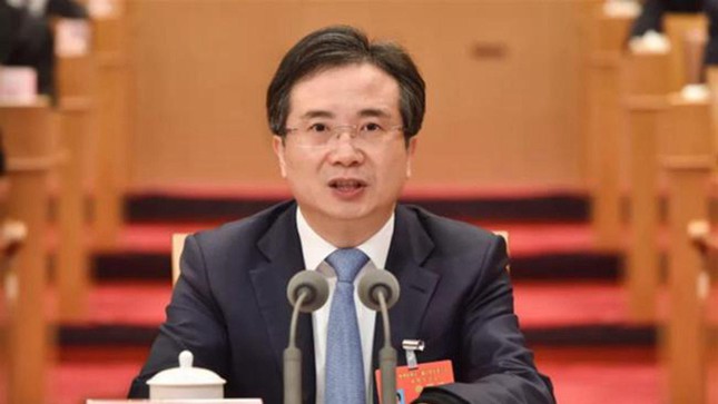 Trung Quốc bắt giữ 3 cựu quan chức cấp cao - 1