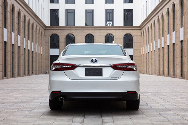 Giá xe Toyota Camry lăn bánh tháng 2/2022, giảm 10% phí bảo hiểm vật chất - 7