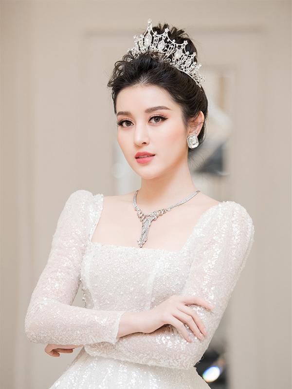 20 kiểu tóc cô dâu đẹp đơn giản xinh ngây ngất dẫn đầu xu hướng hiện nay - 9