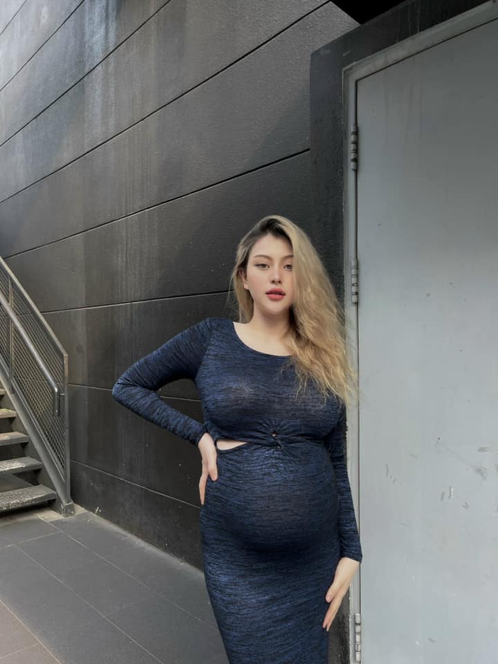 Ảnh mang bầu 6 tháng của Wilson Nhật Anh khiến ai cũng trầm trồ vì vòng 1 quá sexy - 7