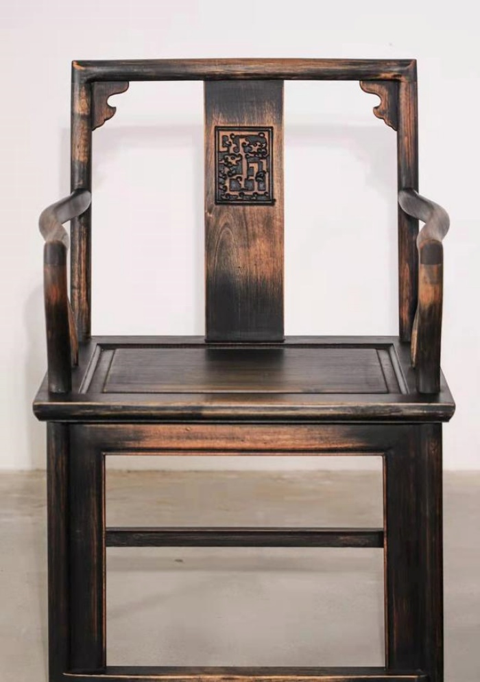 Nhặt ghế gỗ bỏ đi, 29 năm sau đem bán thành của báu - 3