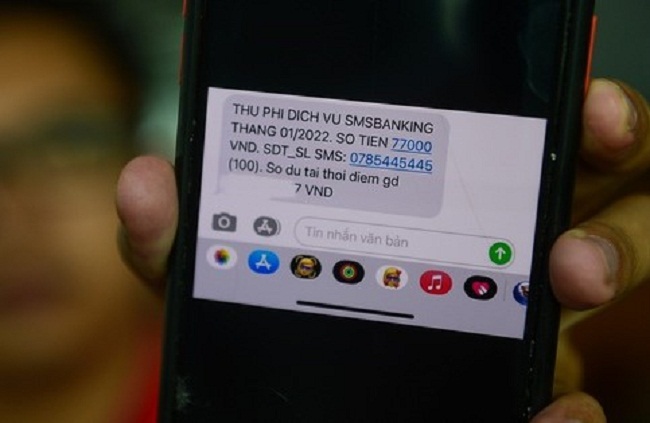 Tăng phí SMS Banking tới 700%, mỗi năm Vietcombank trả bao nhiêu tiền cước viễn thông? - 1