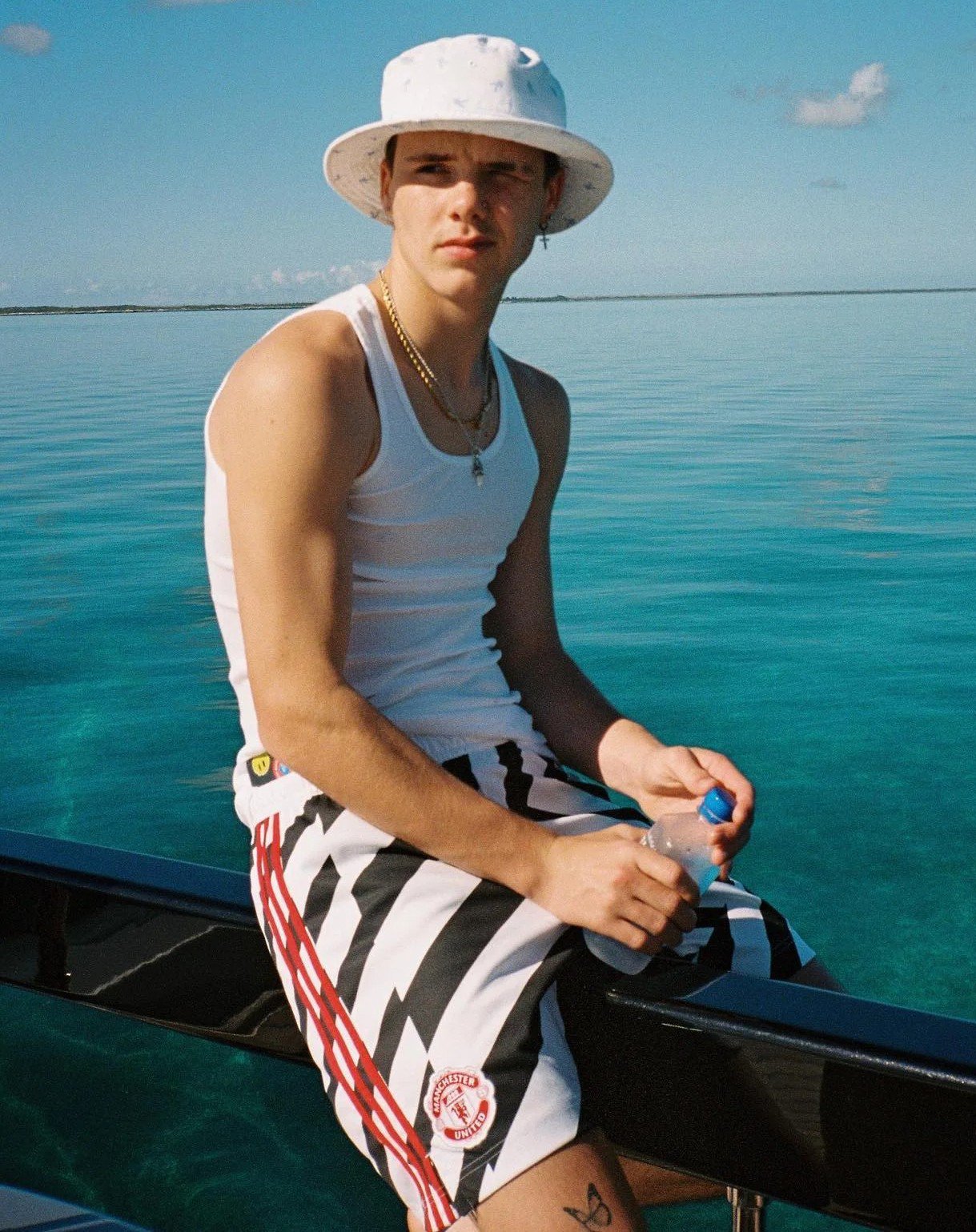 Quý tử 17 tuổi nhà David Beckham gây sốt vì body như tượng trên bìa tạp chí - 4