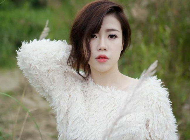 &#34;Vợ màn ảnh của Công Lý&#34; gây mê người nhìn nhờ &#34;vũ điệu đường cong&#34; bốc lửa - 1