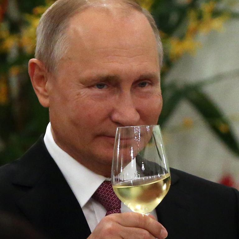 Giả thuyết về số tài sản của Tổng thống Nga Putin đang nắm trong tay - 1