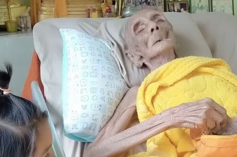Sự thật nhà sư Thái Lan 165 tuổi, luyện kỹ thuật tự ướp xác lúc còn sống - 1