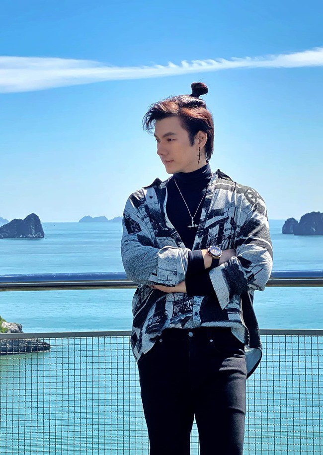 "Giám đốc đẹp trai nhưng lăng nhăng" khoe body chuẩn mẫu khiến chị em "phát cuồng" - 3