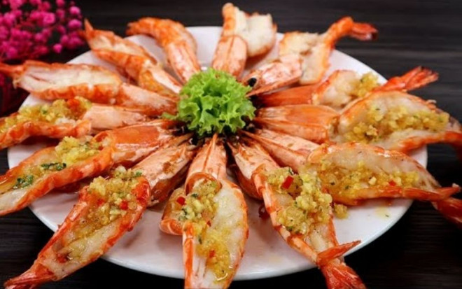 Món tôm chiên sả thơm lừng căn bếp