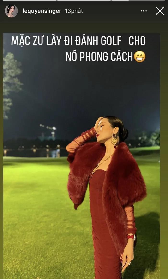 Mặc đồ dạ hội sang chảnh đi tập, Lệ Quyên biến sân golf thành sàn diễn? - 1