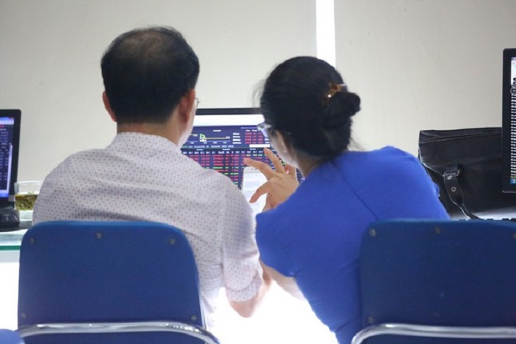 Lượng nhà đầu tư tham gia sân chơi nóng  tăng mạnh, cao thứ 3 trong lịch sử - 3