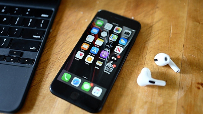 Chưa ra mắt, iPhone SE 3 đã được kỳ vọng "đắt hàng" - 1