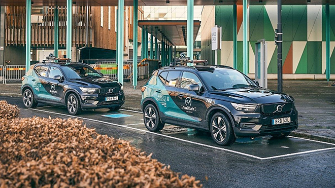 Volvo công bố và thử nghiệm công nghệ sạc không dây cho xe điện - 1