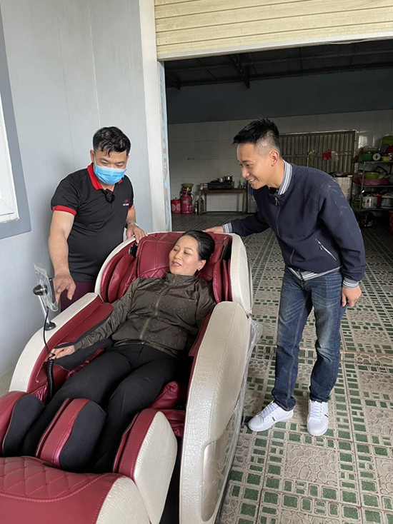 Quang Linh Vlog: Có Lux Sport, Linh đã an tâm hơn phần nào về sức khỏe của gia đình mỗi lần đi xa - 1