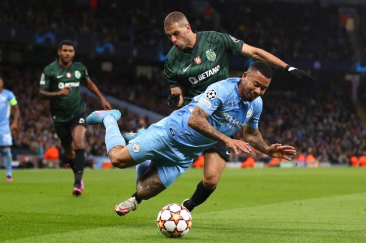 Video bóng đá Man City - Sporting Lisbon: Đôi công hấp dẫn, tiếc nuối phút 47 (Vòng 1/8 Cúp C1) - 2