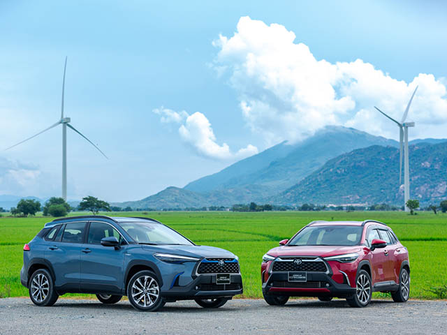 Giá xe Toyota Corolla Cross tháng 3/2022, giảm 10% phí bảo hiểm vật chất