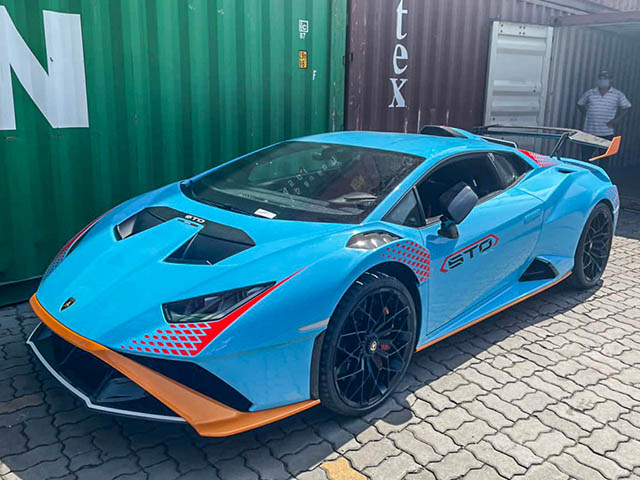 Lộ ảnh siêu xe Lamborghini Huracan STO thứ hai xuất hiện tại Việt Nam