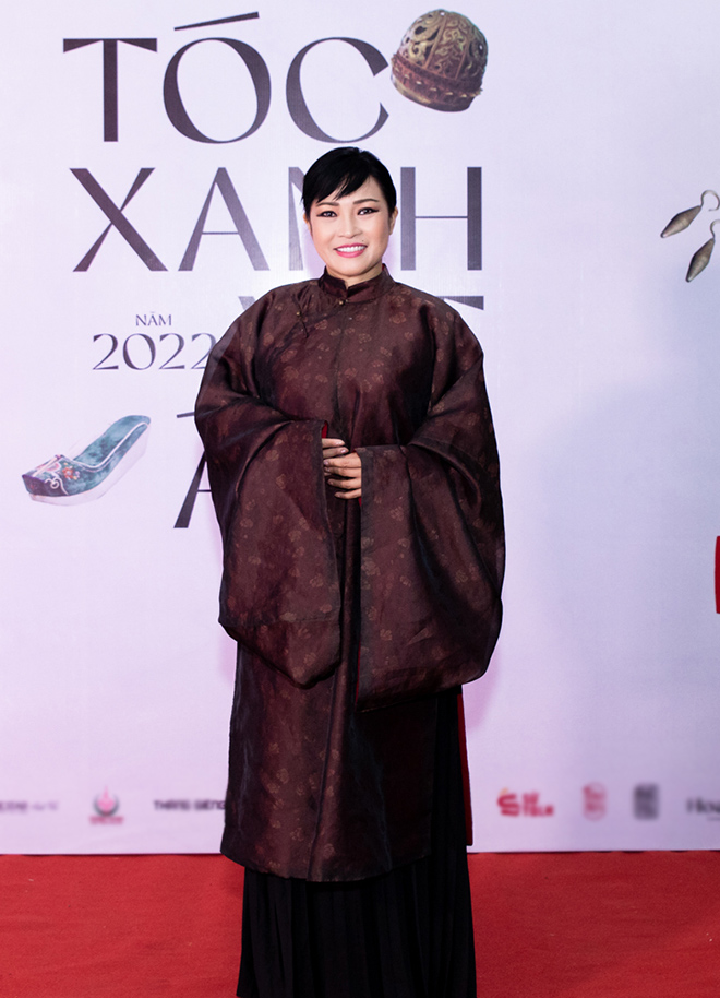 Phương Thanh gây chú ý khi xuất hiện tại ngày hội Việt phục - 1