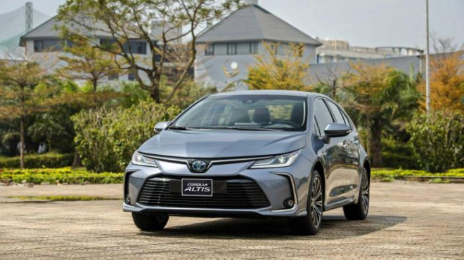 So sánh Honda Civic và Toyota Corolla Altis trong tầm giá 860 triệu đồng - 1