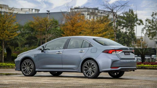 So sánh Honda Civic và Toyota Corolla Altis trong tầm giá 860 triệu đồng - 5
