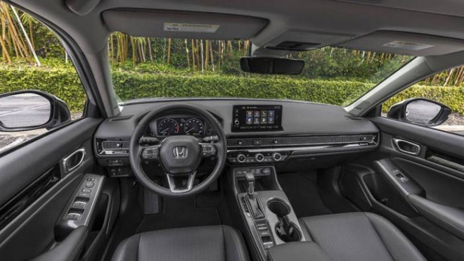 So sánh Honda Civic và Toyota Corolla Altis trong tầm giá 860 triệu đồng - 4