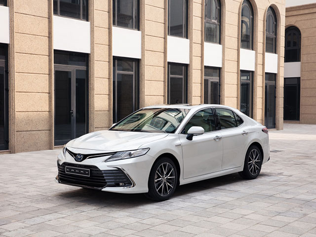 Giá xe Toyota Camry tháng 3/2022, giảm 10% phí BHVC và ưu đãi lãi suất vay