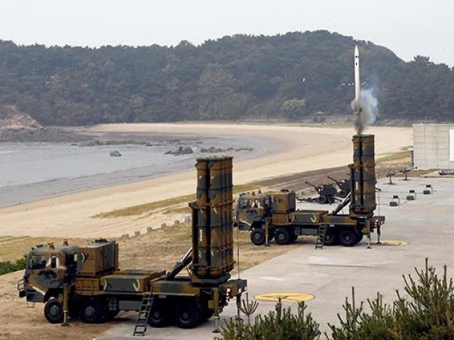 Sức mạnh của tên lửa phòng không tối tân L-SAM do Hàn Quốc chế tạo