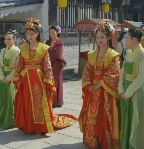 "Ỷ Thiên Đồ Long Ký" và loạt phim làm mới lại bản kinh điển gây tranh cãi - 6