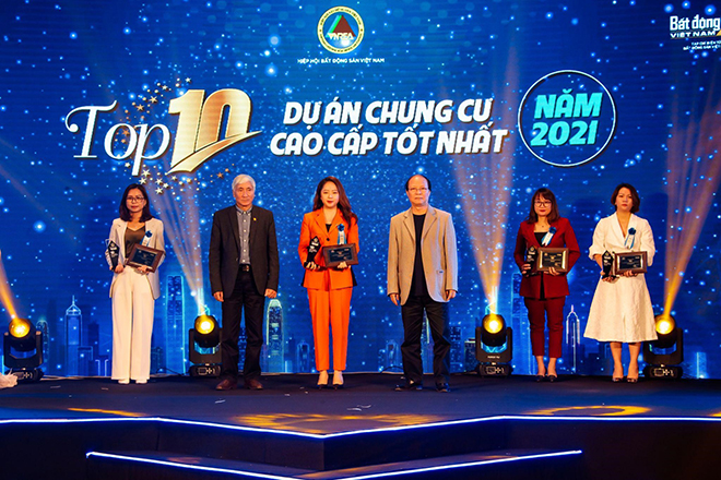 Sunshine Group giành hai giải thưởng lớn tại Lễ Vinh danh các thương hiệu Bất động sản dẫn đầu năm 2021-2022 - 1