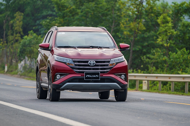 Giá xe Toyota Rush tháng 3/2022, giảm phí BHVC và ưu đãi lãi suất vay - 1