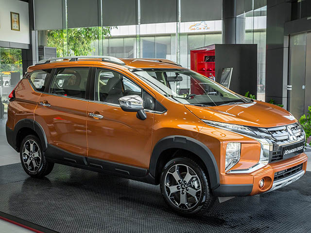 Giá xe Mitsubishi Xpander Cross tháng 3/2022, hỗ trợ 50% LPTB và quà tặng
