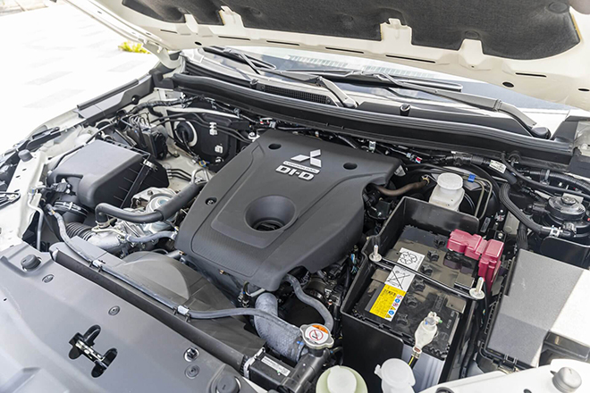 Giá xe Mitsubishi Pajero Sport lăn bánh tháng 3/2022, hỗ trợ 50% LPTB - 12