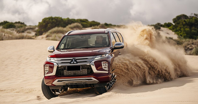 Giá xe Mitsubishi Pajero Sport lăn bánh tháng 3/2022, hỗ trợ 50% LPTB - 14