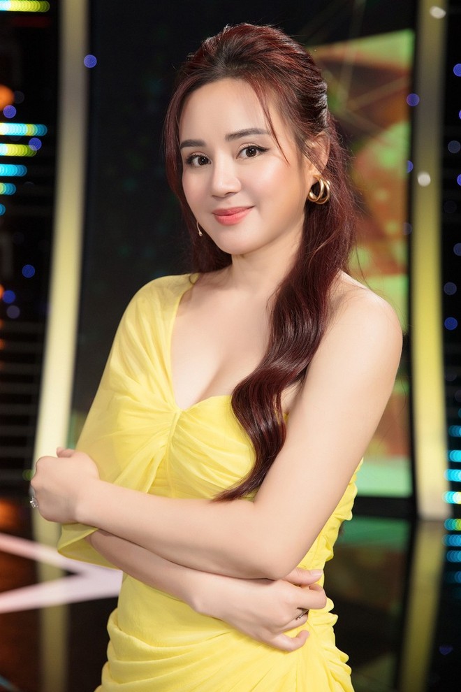 Những vụ livestream đình đám của bà Nguyễn Phương Hằng - 3