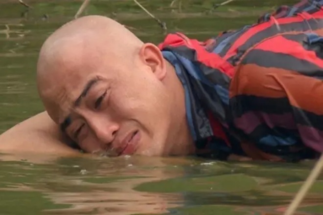 Mỹ nhân Thanh Hóa hoảng sợ vì chìm nghỉm dưới hồ sâu 7m, người mệt đờ khi quay dưới nước - 6