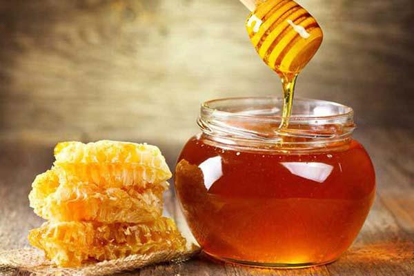 Trả giá đắt vì dùng mật ong phòng bệnh sai cách - 1