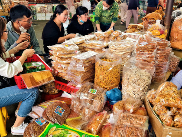 Đặc sản 3 miền - Thử “ăn sập” Đà Nẵng chỉ với 150.000 đồng