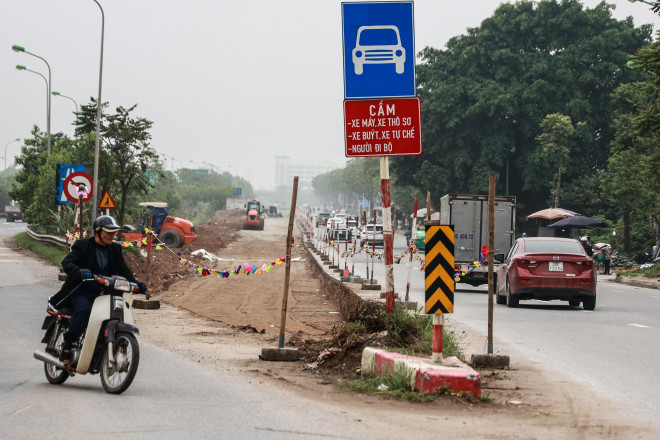 Xem công trường mở rộng đường gom, khắc phục tình trạng &#34;cứ mưa là ngập&#34; ở Đại lộ Thăng Long - 5